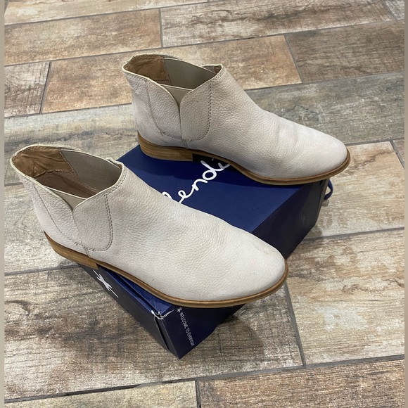 Splendid Women's Spl-Paddy Ankle Bootie - Picture 2 of 6